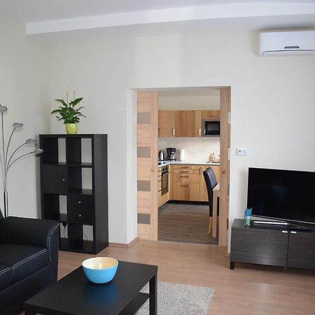 Nador Apartman Apartment Gyor Bagian luar foto