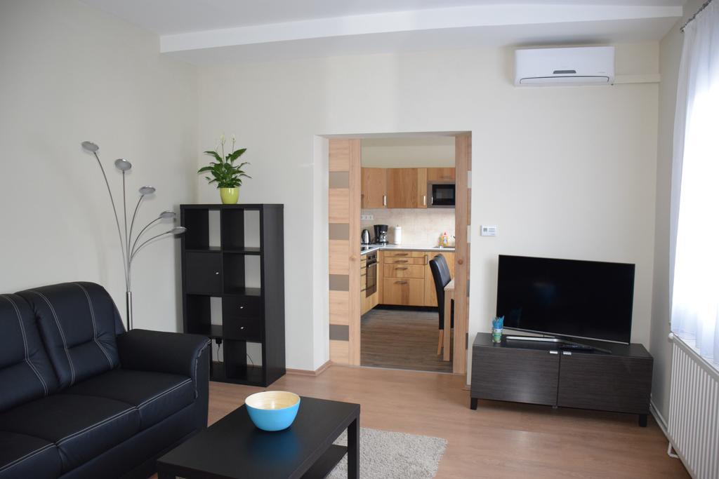 Nador Apartman Apartment Gyor Bagian luar foto